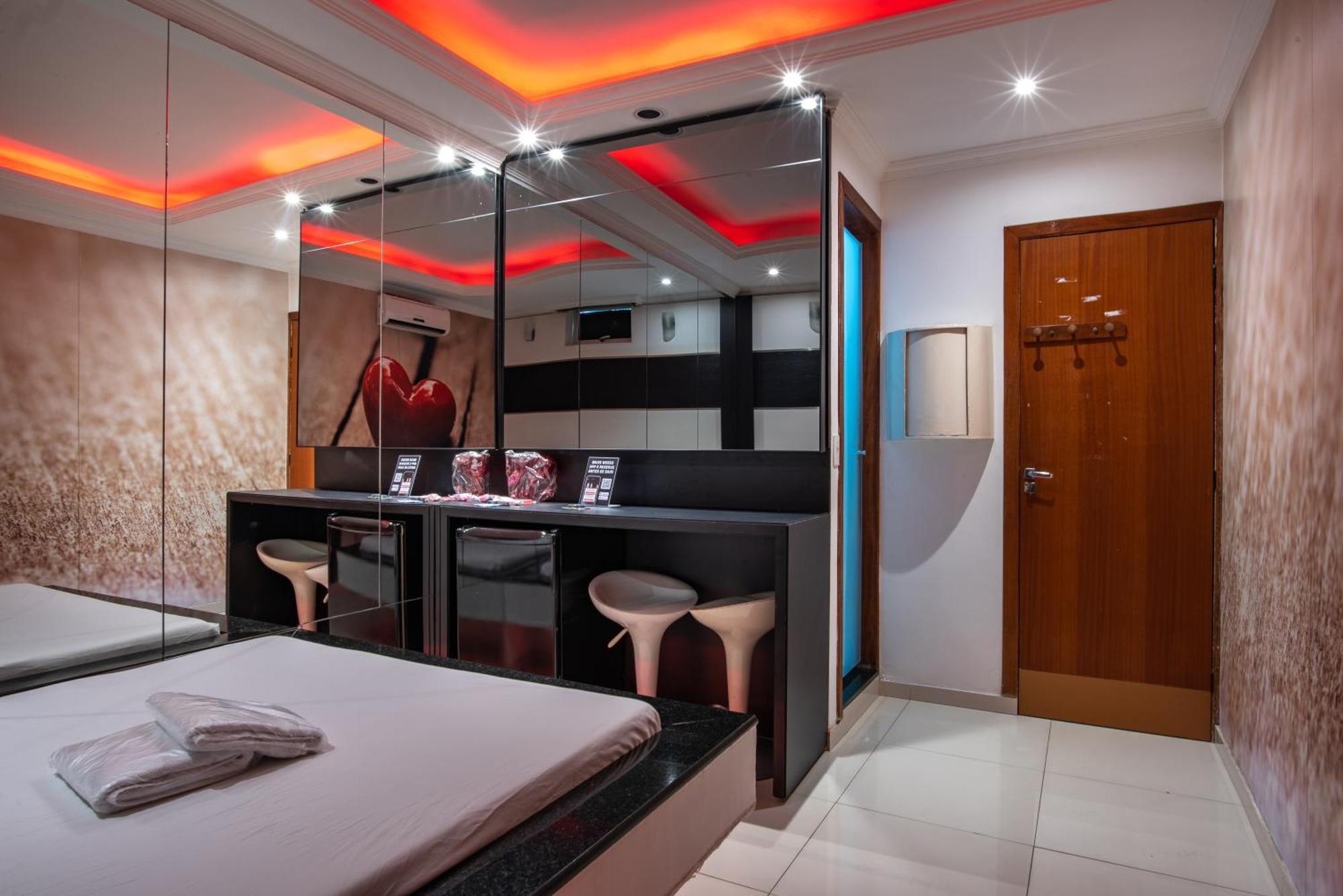 Motel Fantasy 2 (Adults Only) Contagem Buitenkant foto