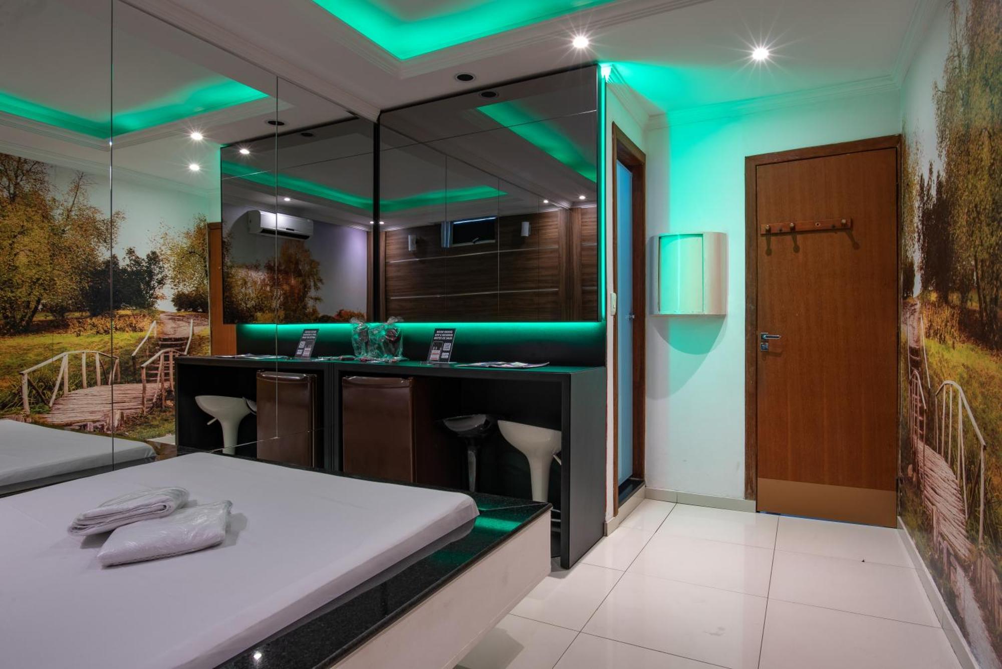Motel Fantasy 2 (Adults Only) Contagem Buitenkant foto