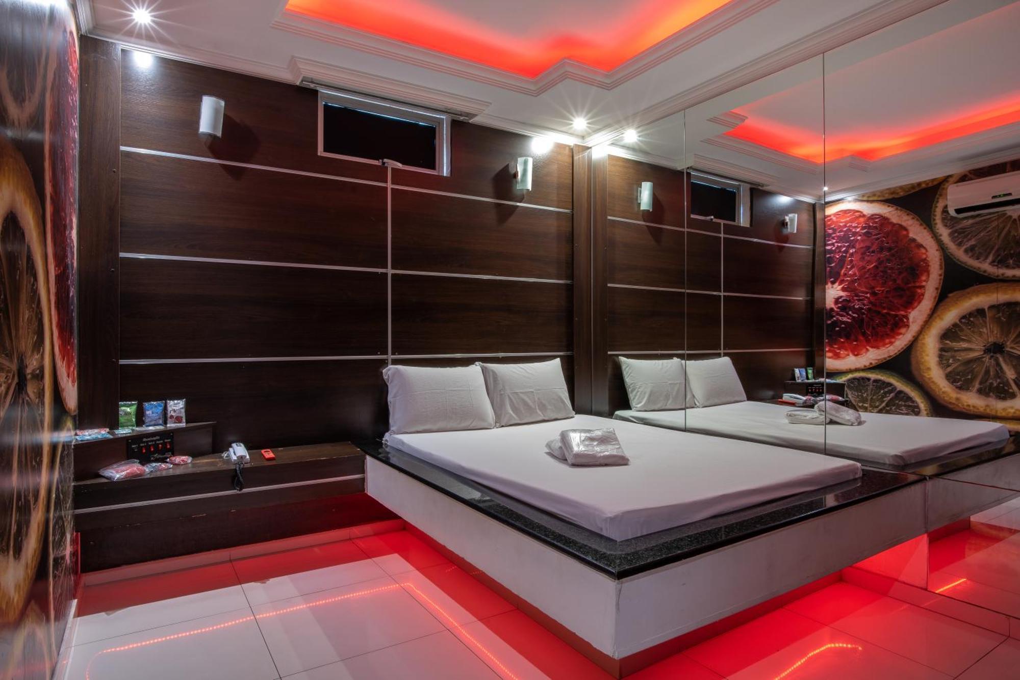 Motel Fantasy 2 (Adults Only) Contagem Buitenkant foto