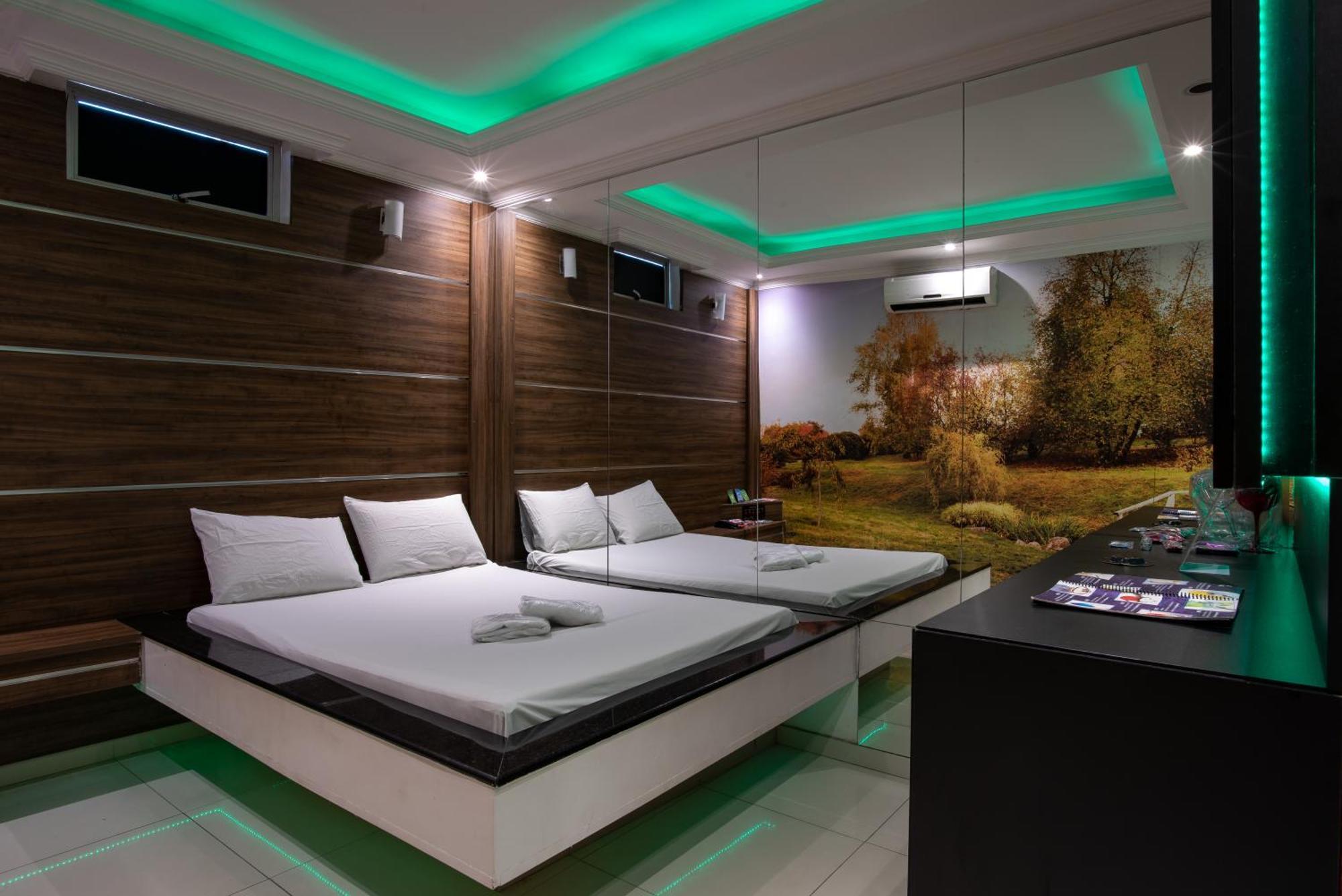 Motel Fantasy 2 (Adults Only) Contagem Buitenkant foto