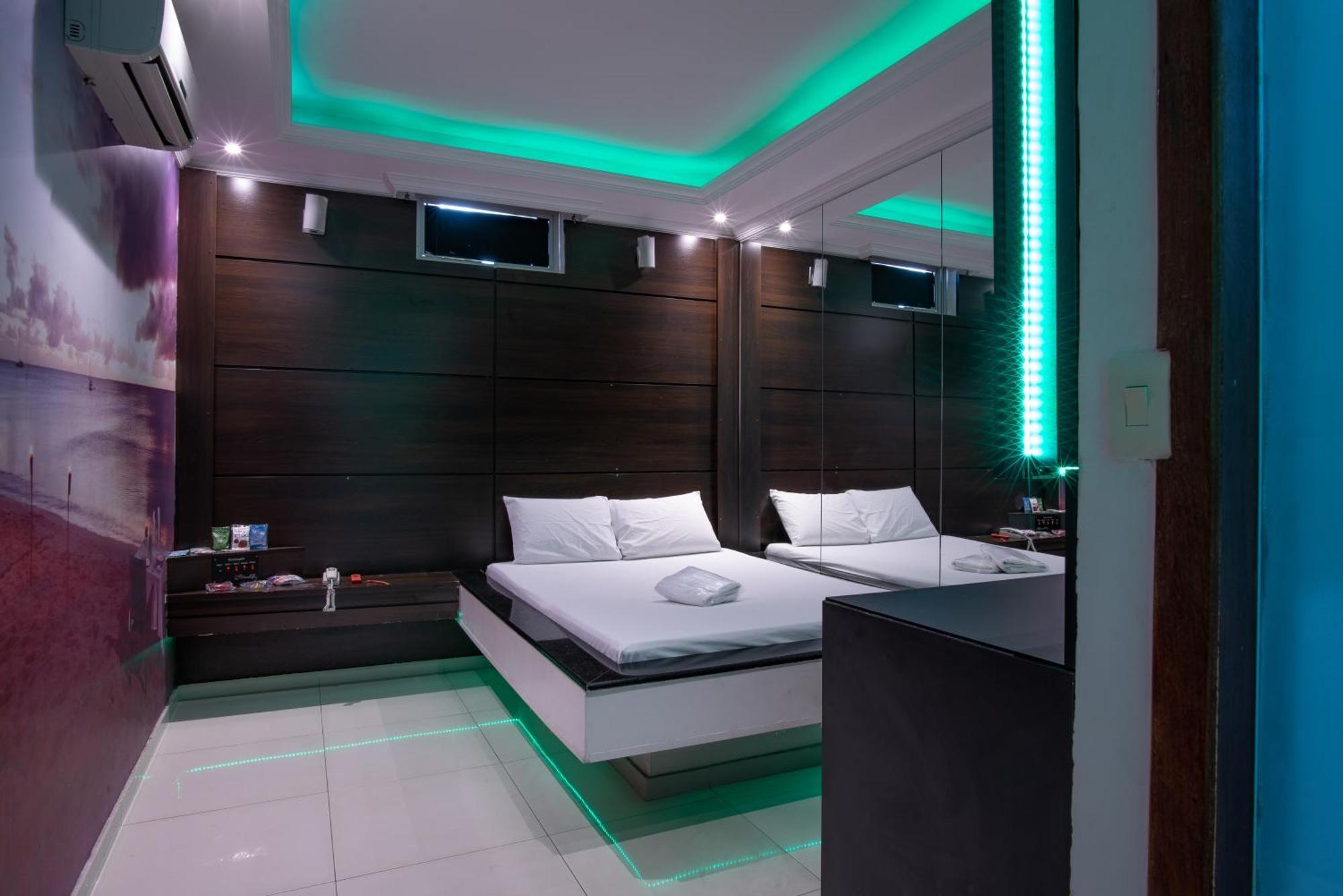 Motel Fantasy 2 (Adults Only) Contagem Buitenkant foto