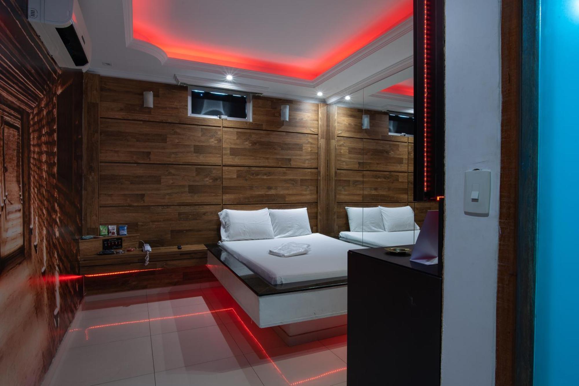 Motel Fantasy 2 (Adults Only) Contagem Buitenkant foto