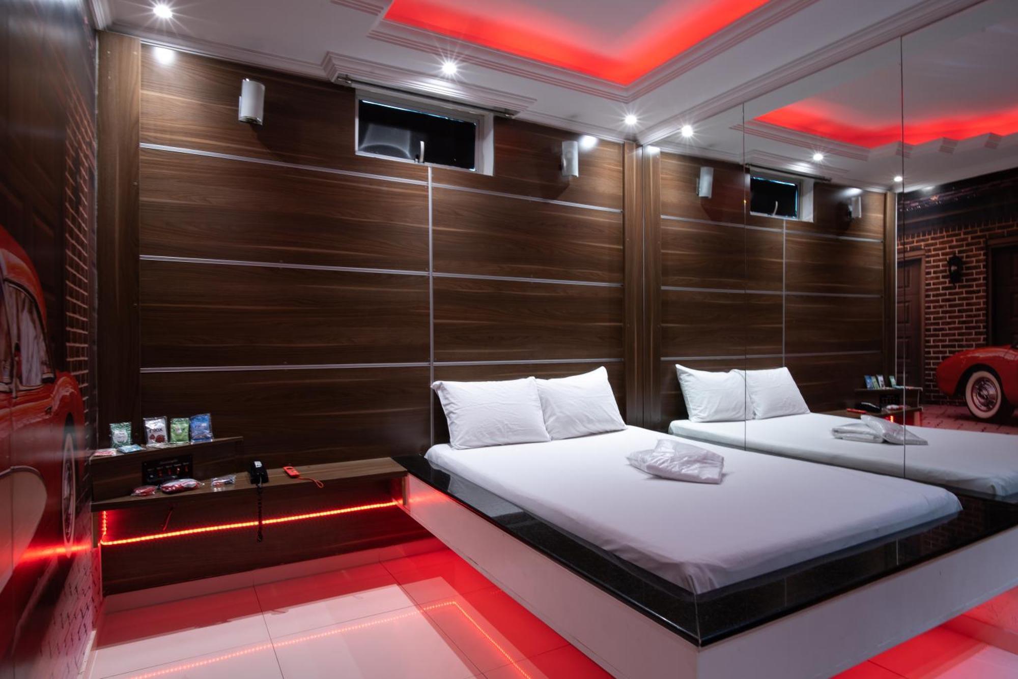 Motel Fantasy 2 (Adults Only) Contagem Buitenkant foto