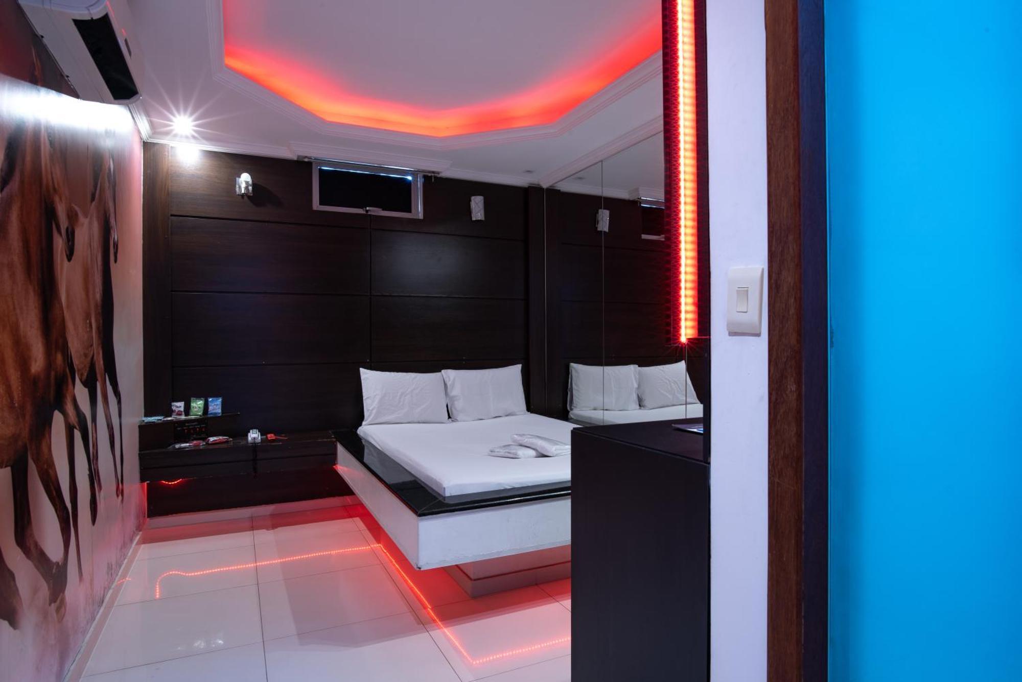 Motel Fantasy 2 (Adults Only) Contagem Buitenkant foto