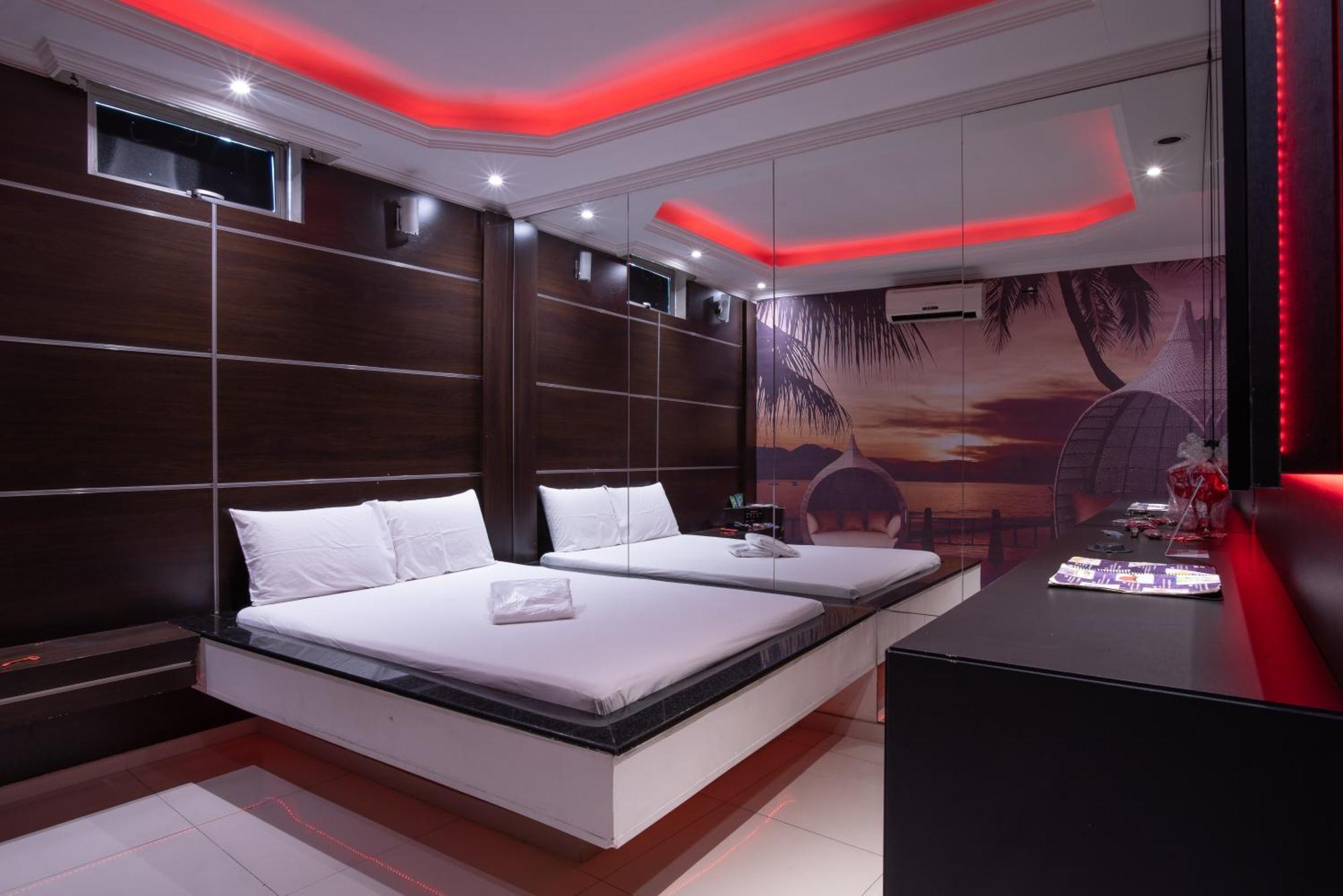 Motel Fantasy 2 (Adults Only) Contagem Buitenkant foto