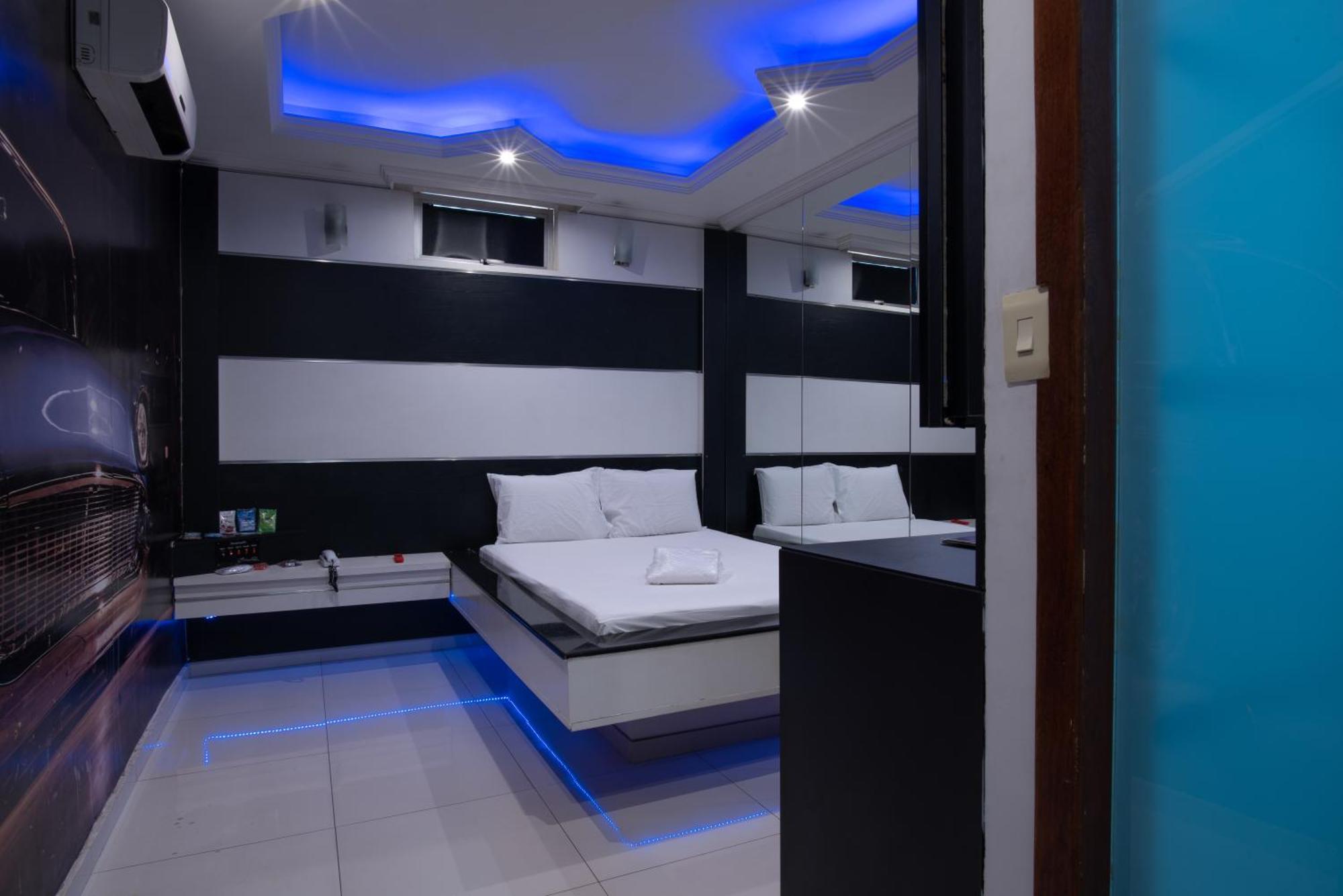 Motel Fantasy 2 (Adults Only) Contagem Buitenkant foto