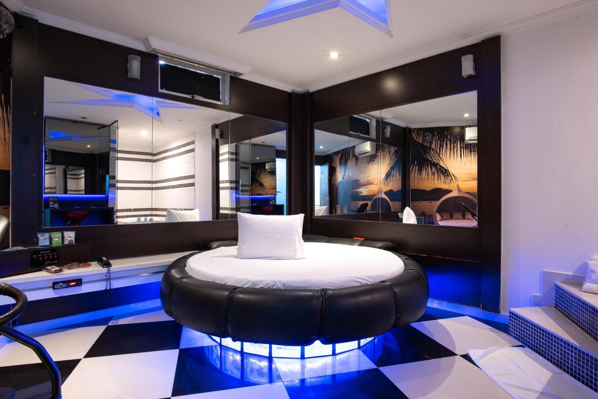 Motel Fantasy 2 (Adults Only) Contagem Buitenkant foto