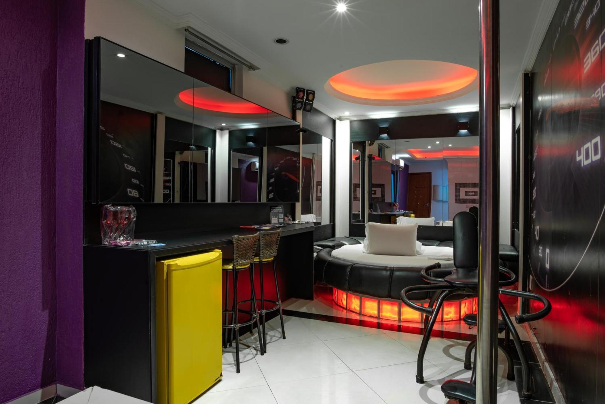 Motel Fantasy 2 (Adults Only) Contagem Buitenkant foto