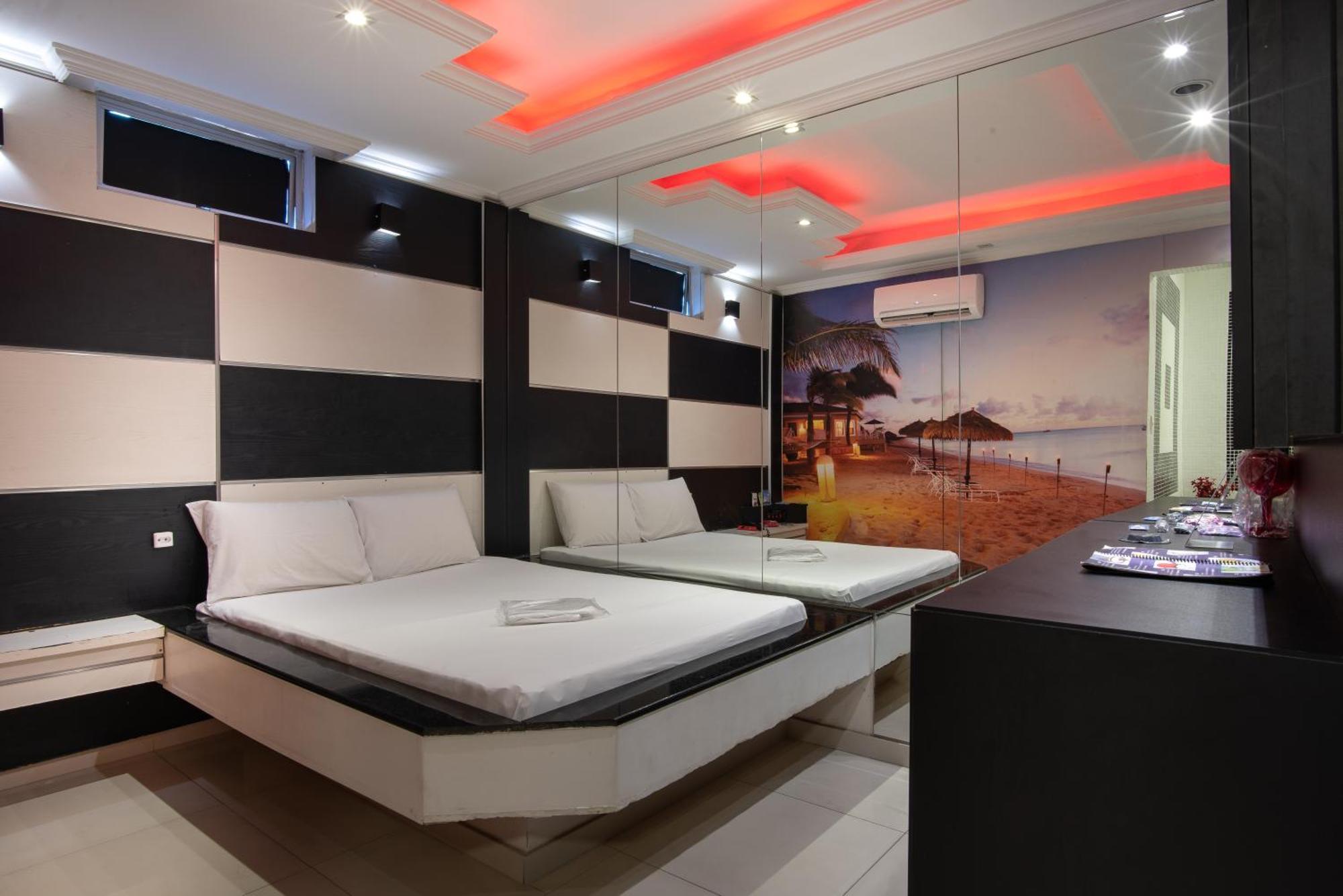 Motel Fantasy 2 (Adults Only) Contagem Buitenkant foto